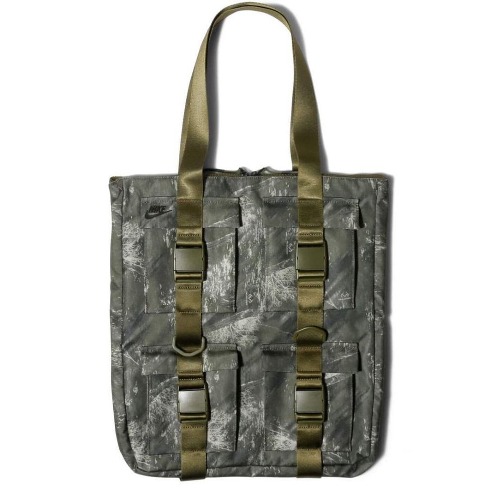 Nike Pocket Tote - Printed Camo Bag - Picture 2 of 12